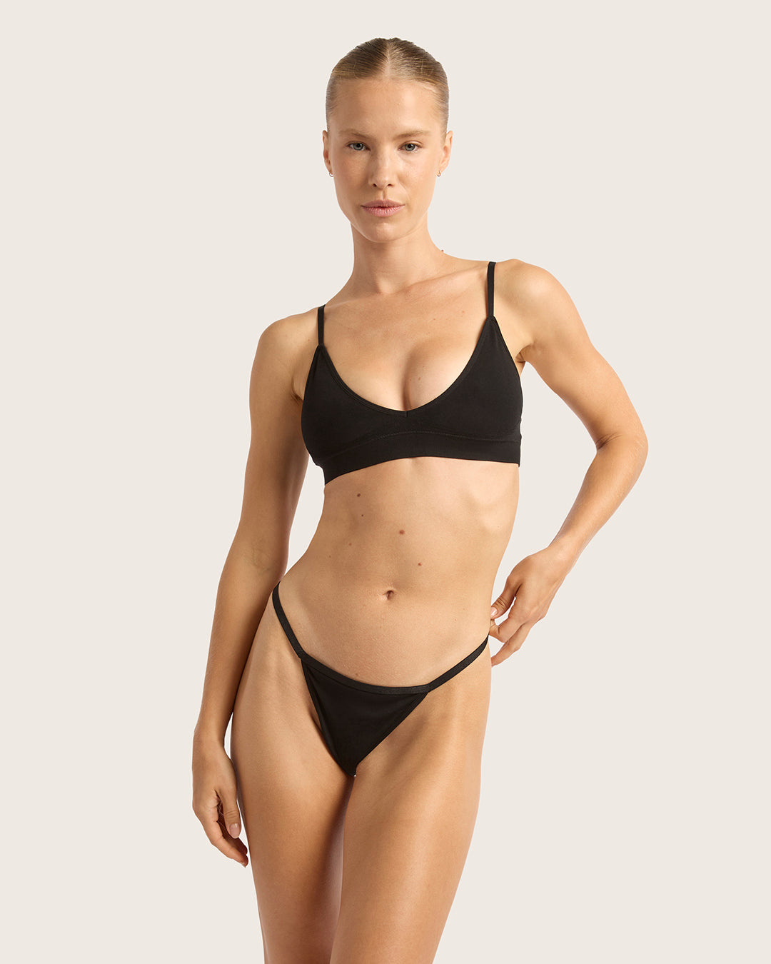 LYOLYTE Thin G-String - Black