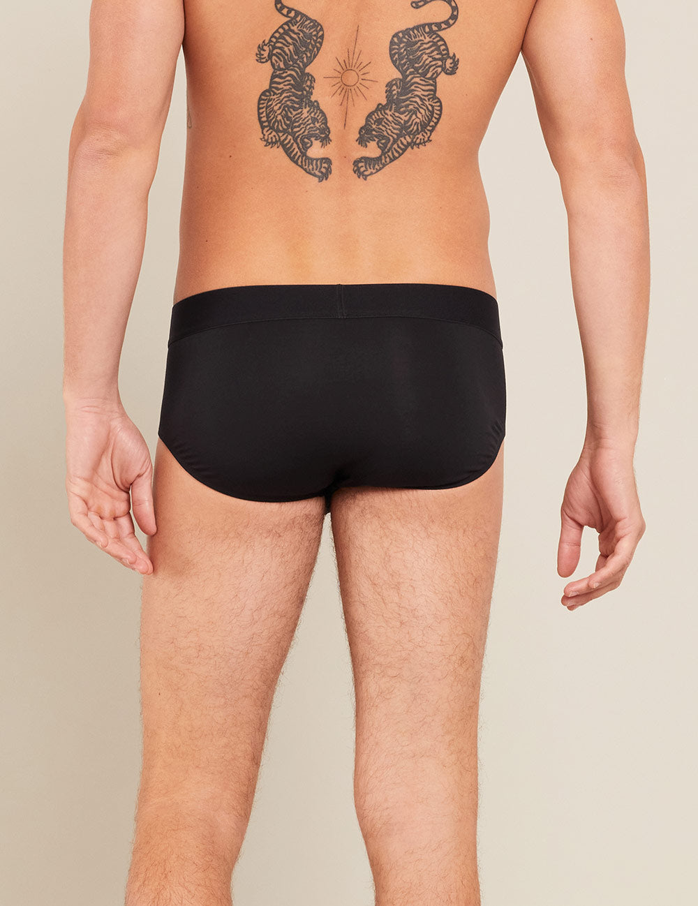 B10842_BLACK_Men_s Everyday Briefs_4.jpg