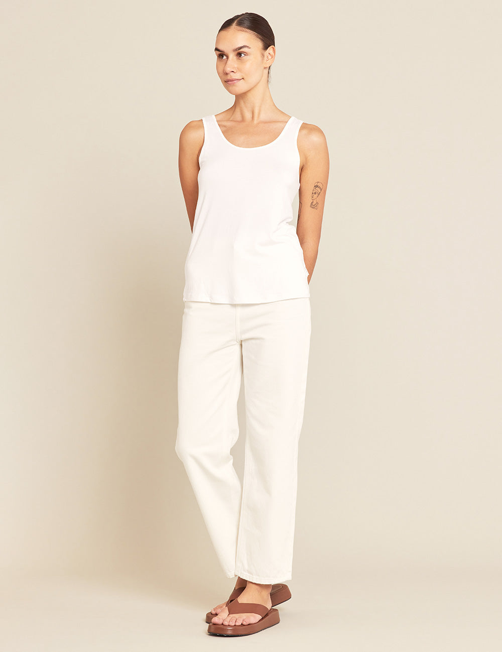 B10908_WHITE_Relaxed-Tank-White_2.jpg