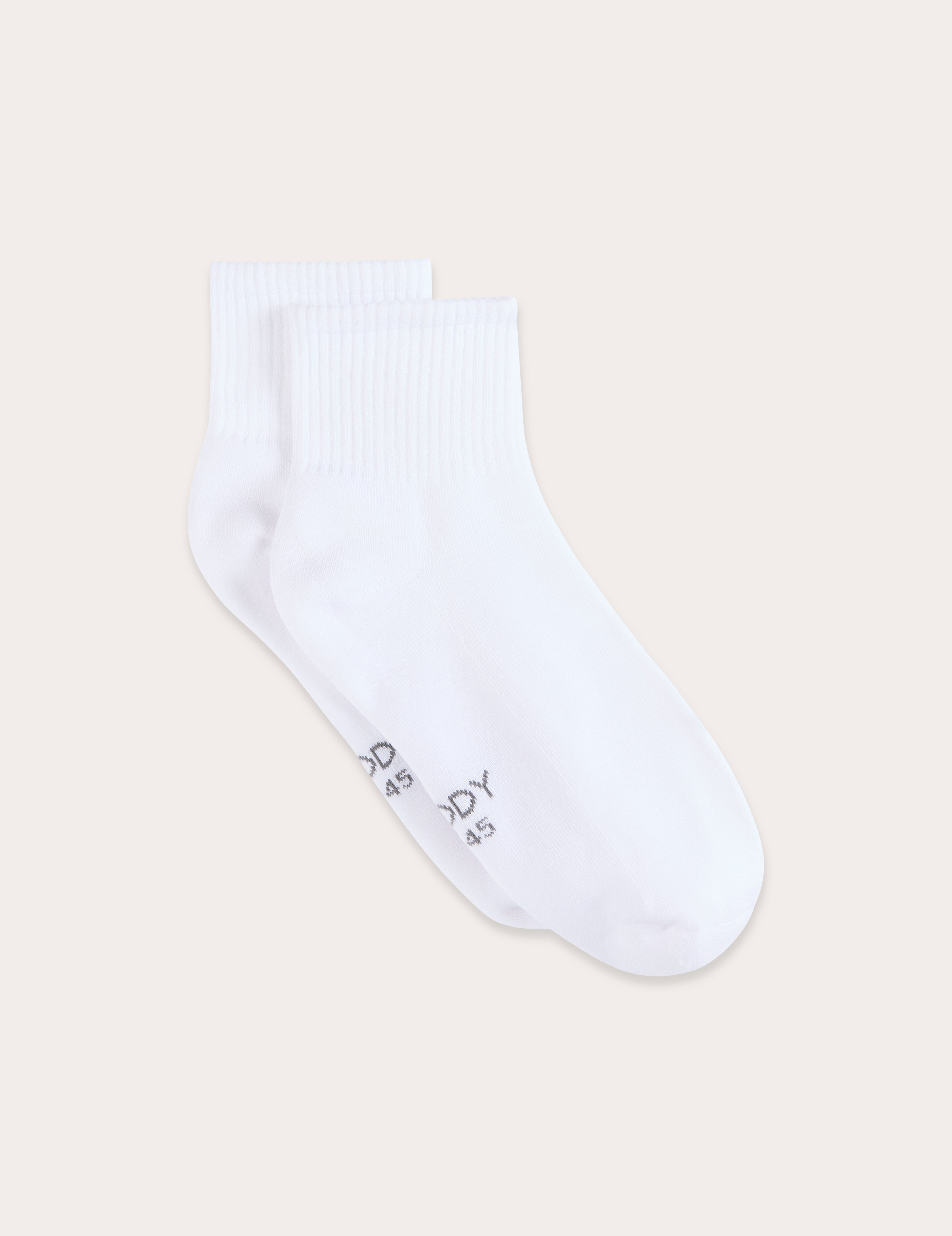 BS060_WHITE_Cushioned Quarter Crew Socks_1_v2.jpg