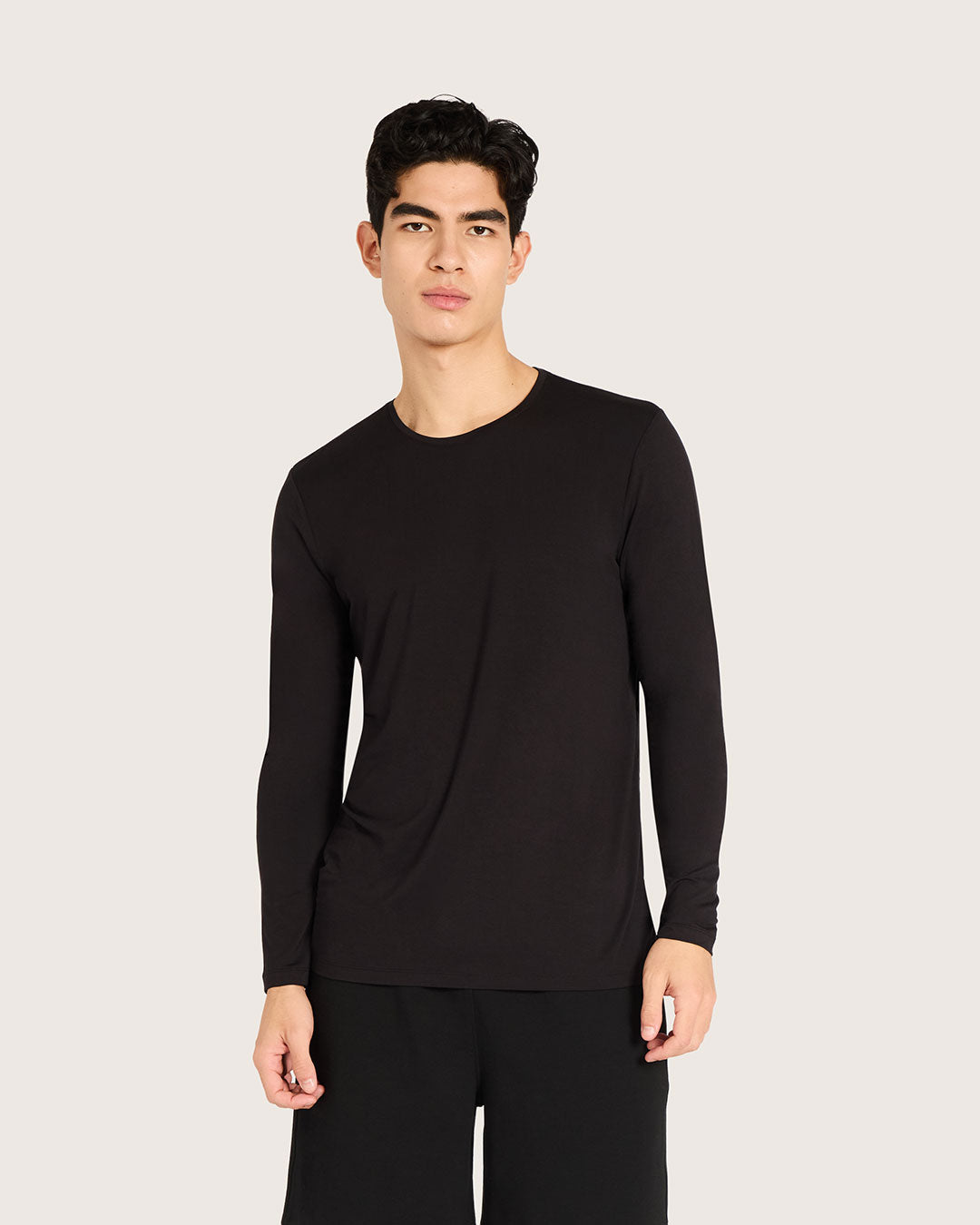 Men's Bamboo Base Layer Long Sleeve Crew Neck T-Shirt in Black