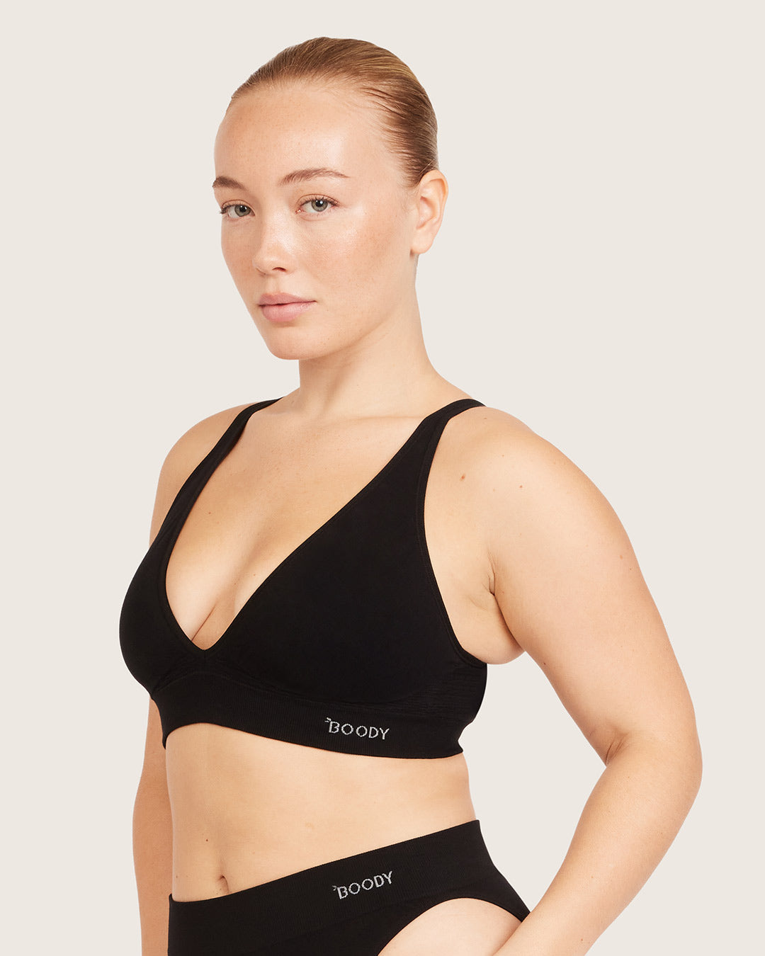 Wireless Plunge Bralette - Black
