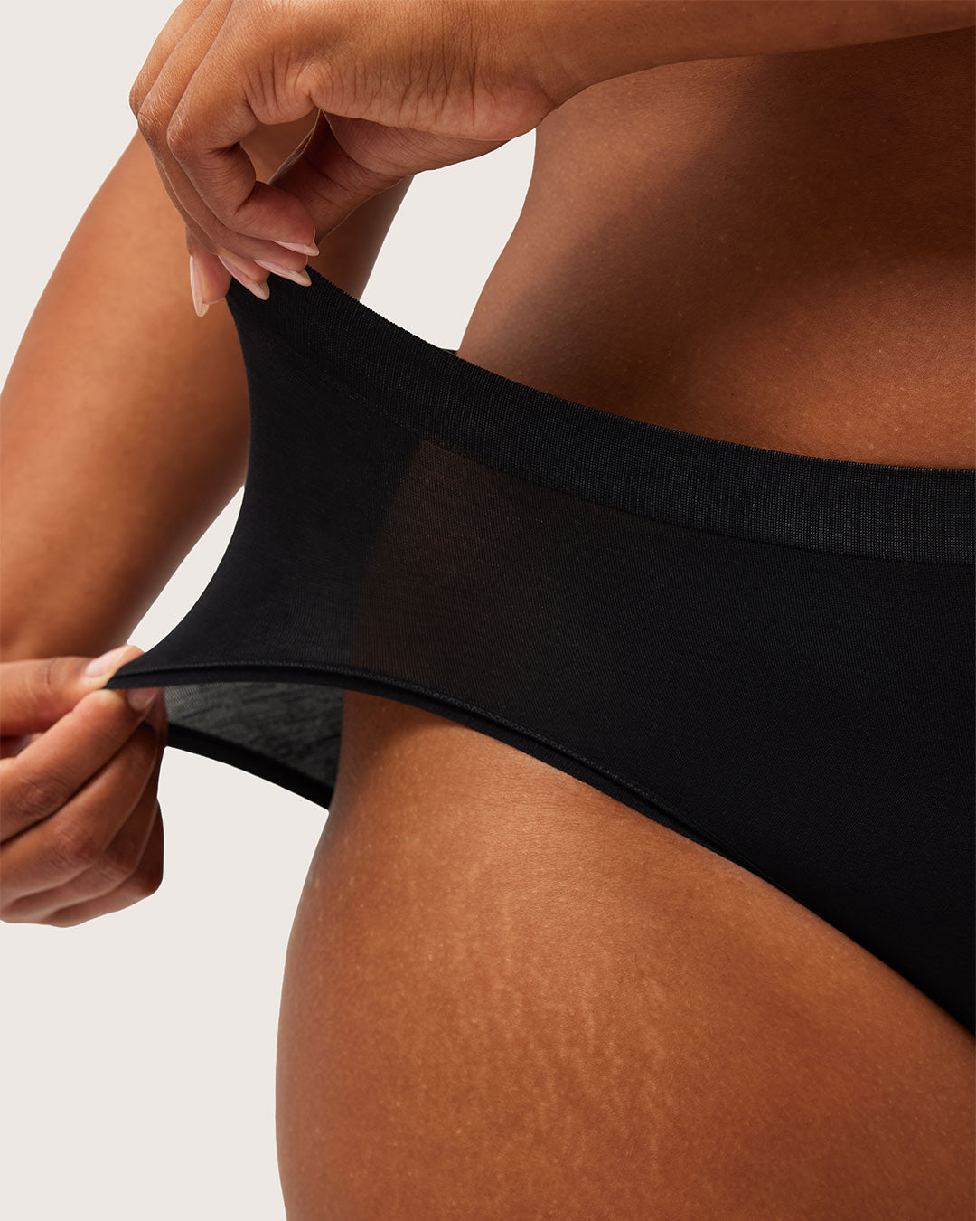 UltraLyte Midi Briefs - Black