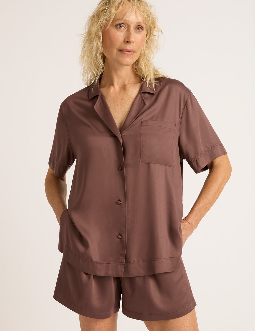 Vegan Silk Short Sleeve Shirt - Garnet