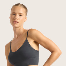 Model's Headshot - Alisa Pensola