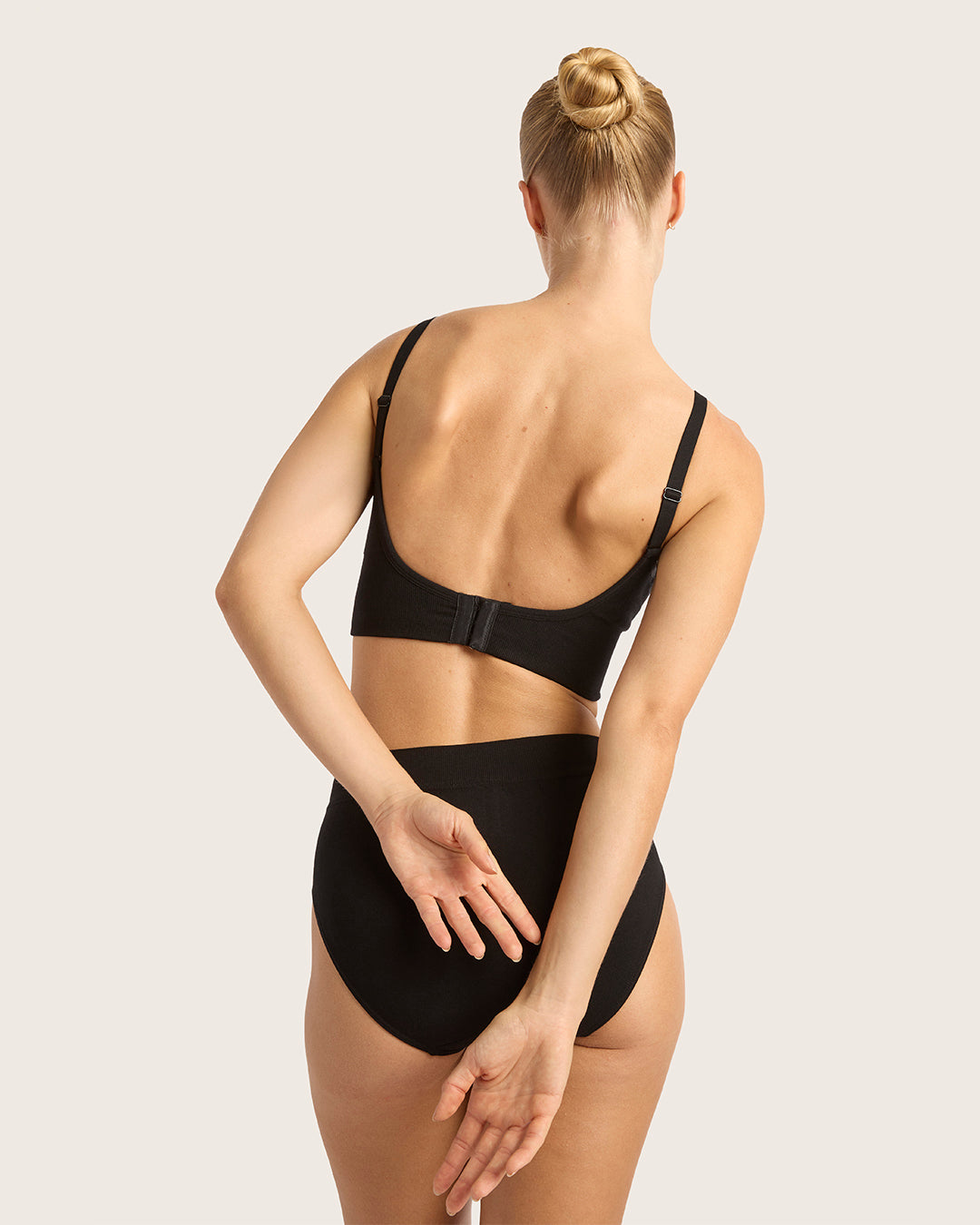 Wireless Low Back Bra - Black