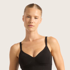 Model's Headshot - Alisa Pensola