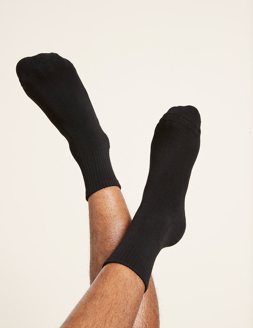 Boody Men's Cushioned Quarter Crew Socks Black Front 2